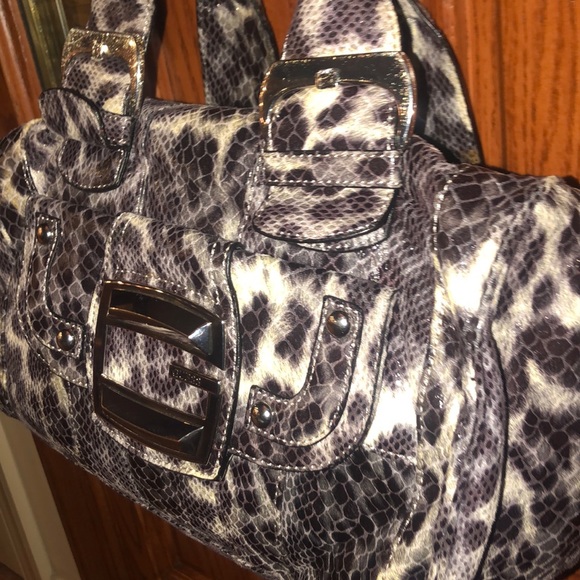Rare Guess Leopard Print Handbag 🖤🐆 - Picture 4 of 9